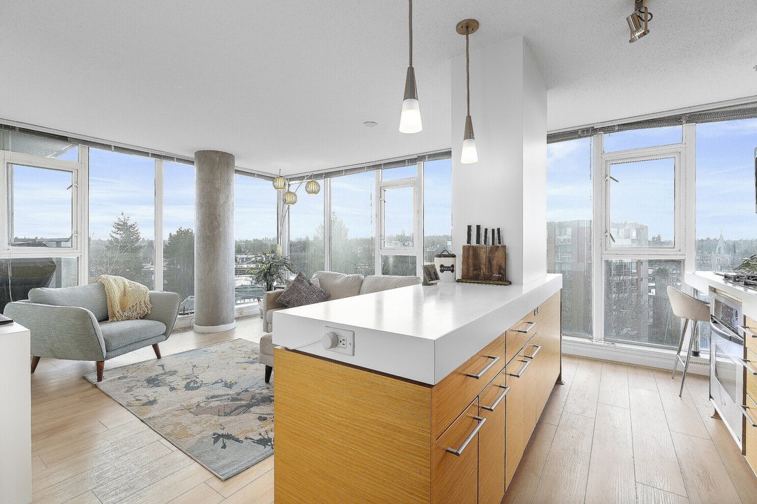 Condo in Vancouver, British Columbia, Canada 4 - 17675722