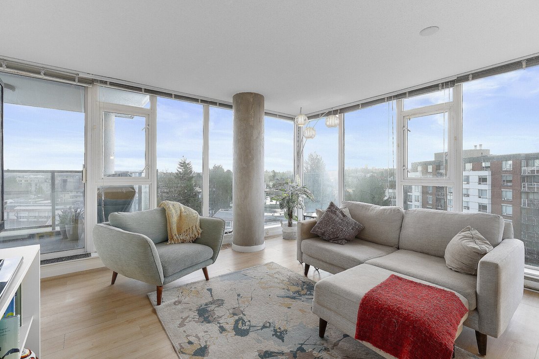 Condo in Vancouver, British Columbia, Canada 1 - 17675722