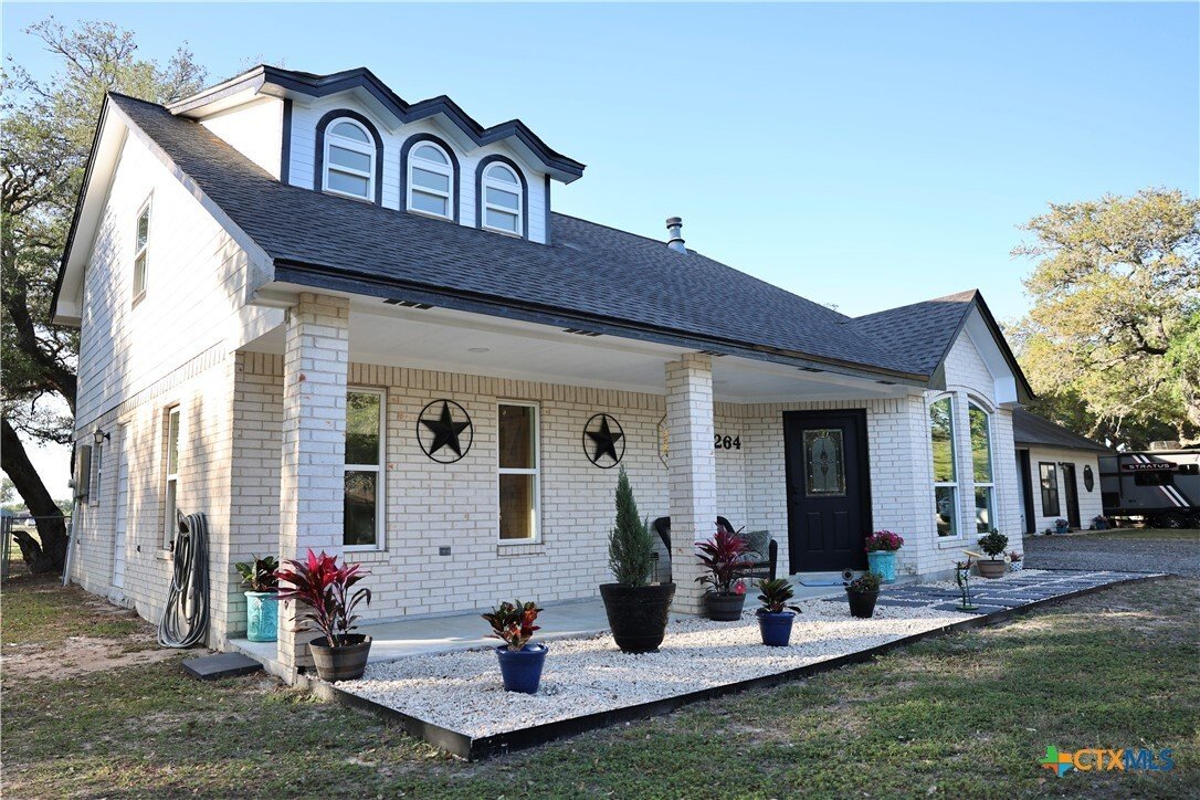 House in Inez, Texas, United States 4 - 17545846