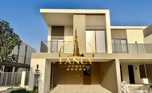 Villa in Tilal Al Ghaf, Dubai, United Arab Emirates 1