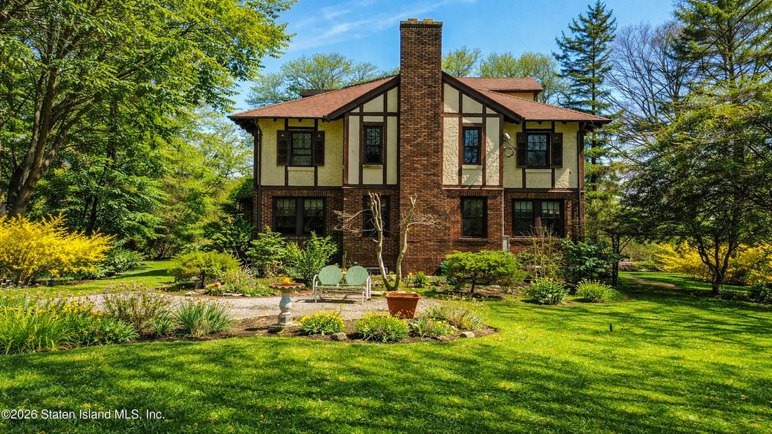 House in New York, New York, United States 1 - 17675732
