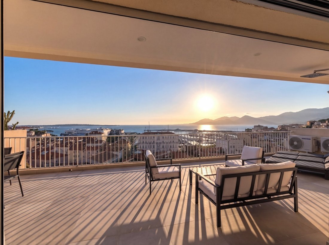 Apartment in Saint Nicolas, Cannes, France 1 - 17675731