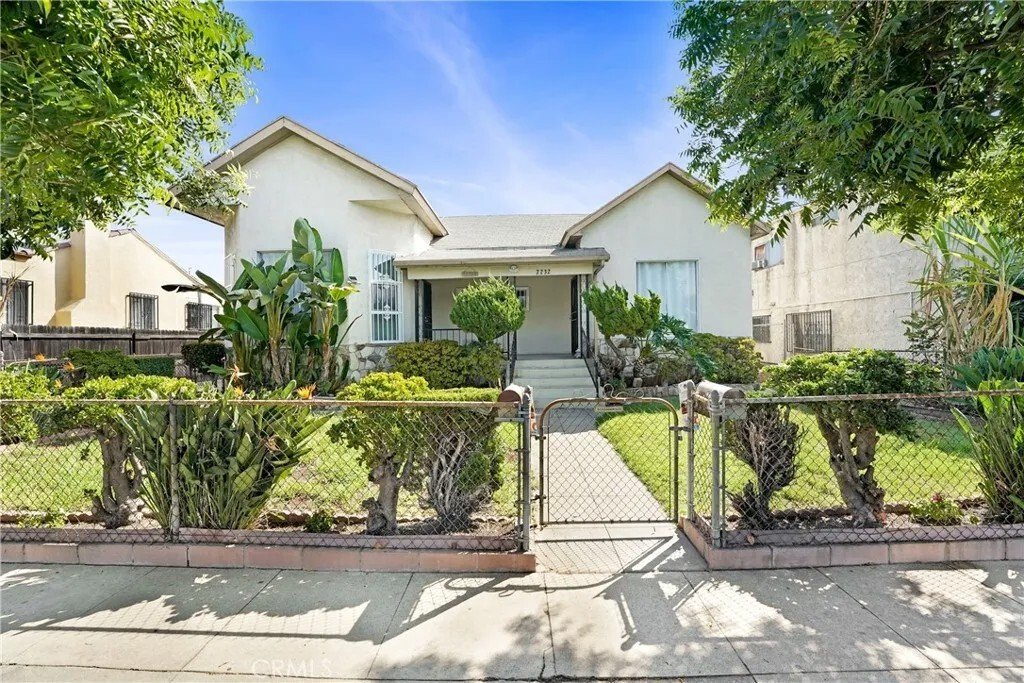 Los Angeles, California, United States 1 - 17676046