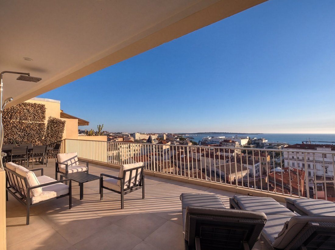 Apartment in Saint Nicolas, Cannes, France 2 - 17675731