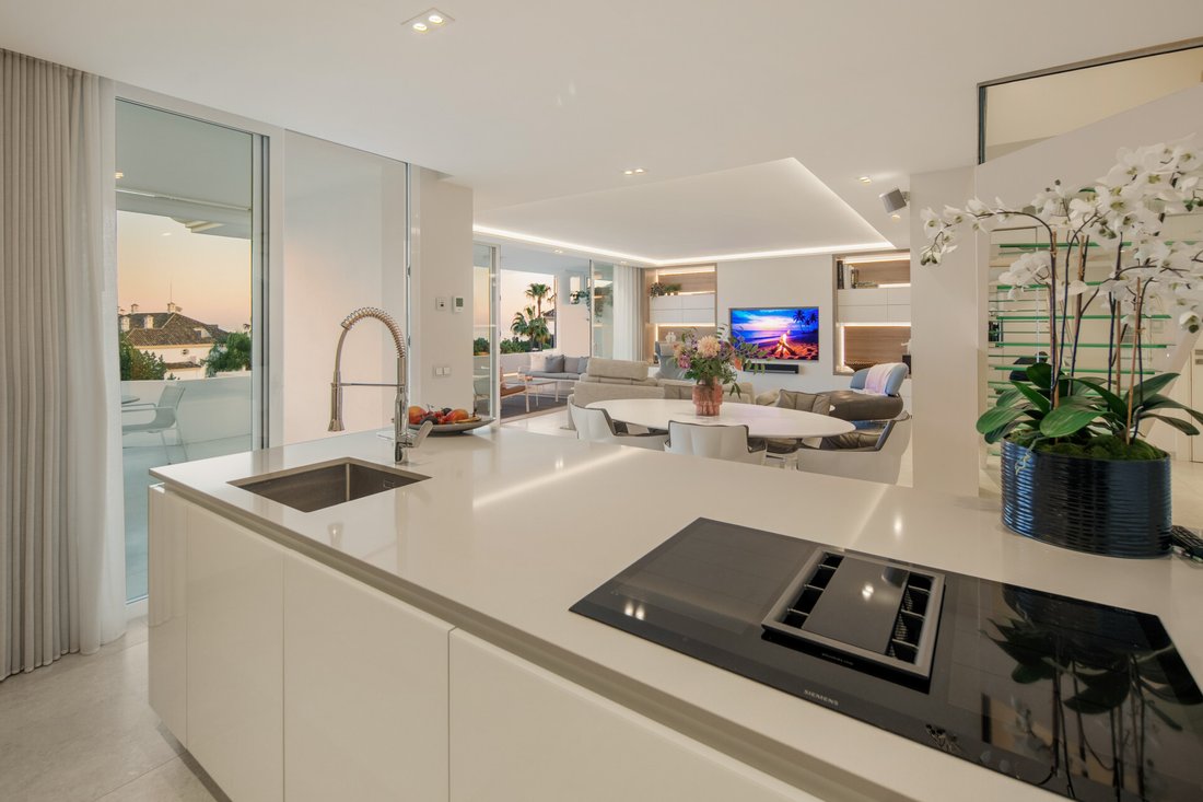 Apartment in Marbella, Andalusia, Spain 4 - 17675854