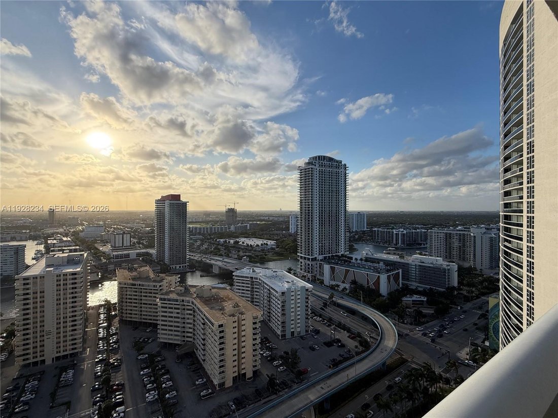 Condo in Hallandale Beach, Florida, United States 5 - 16911575
