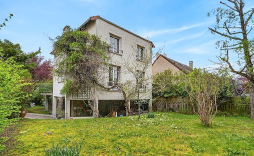 House in Forêt Domaniale, Meudon, France 1