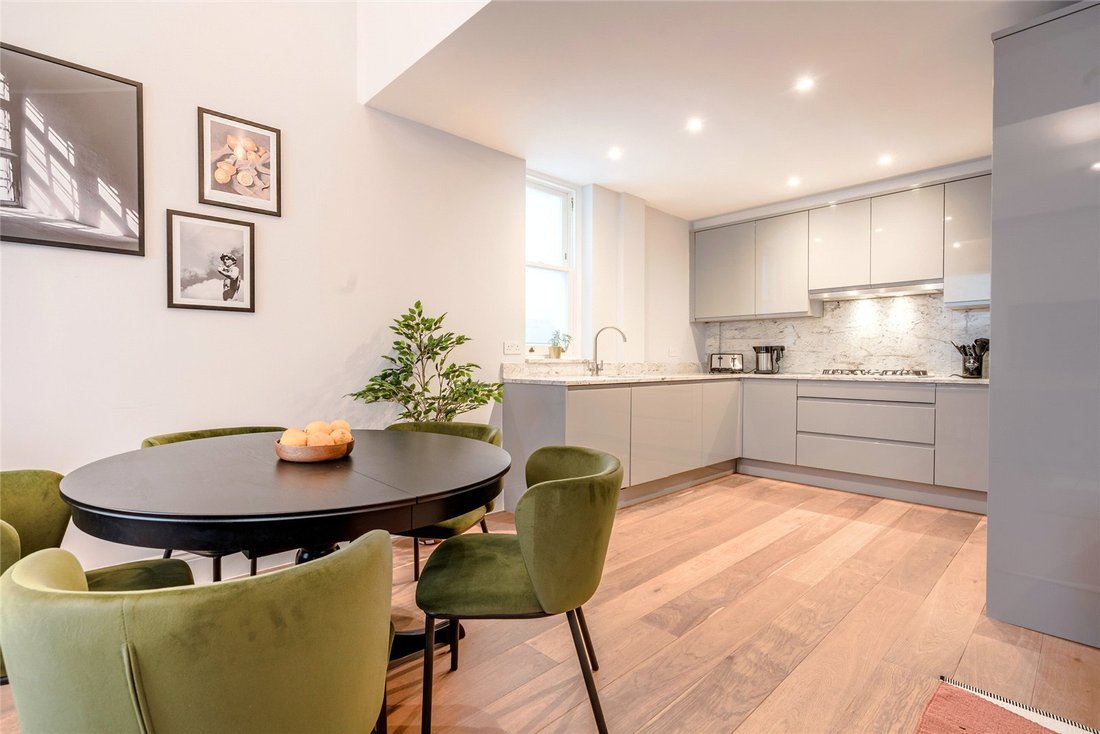 Apartment in Kilburn Park, Brent, England 2 - 17676968