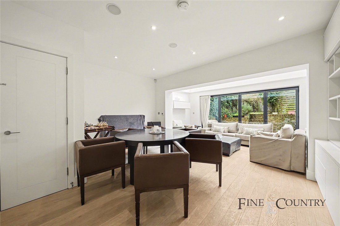 House in Brondesbury Park, Brent, England 2 - 17676607