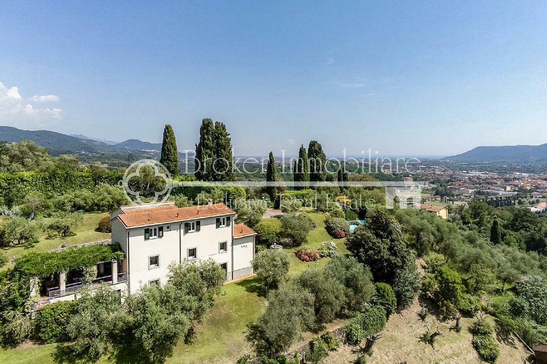 Villa in Center, Sarzana, Liguria 2 - 17418554