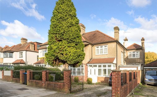 House in Brondesbury Park, Brent, England 1