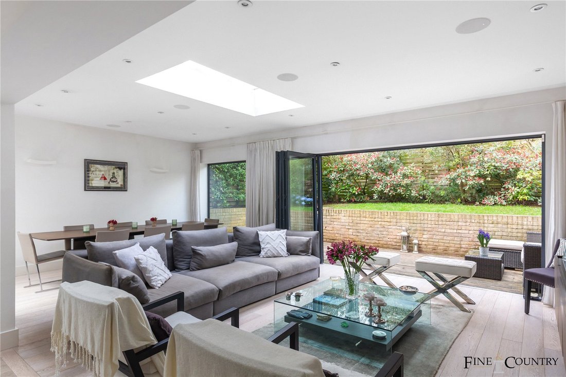 House in Brondesbury Park, Brent, England 2 - 17676853