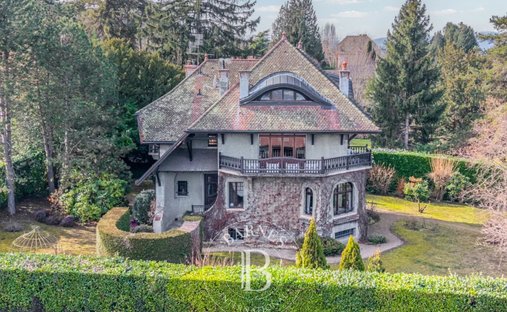 Villa a Neuvecelle, Auvergne-Rodano-Alpi, Francia 1