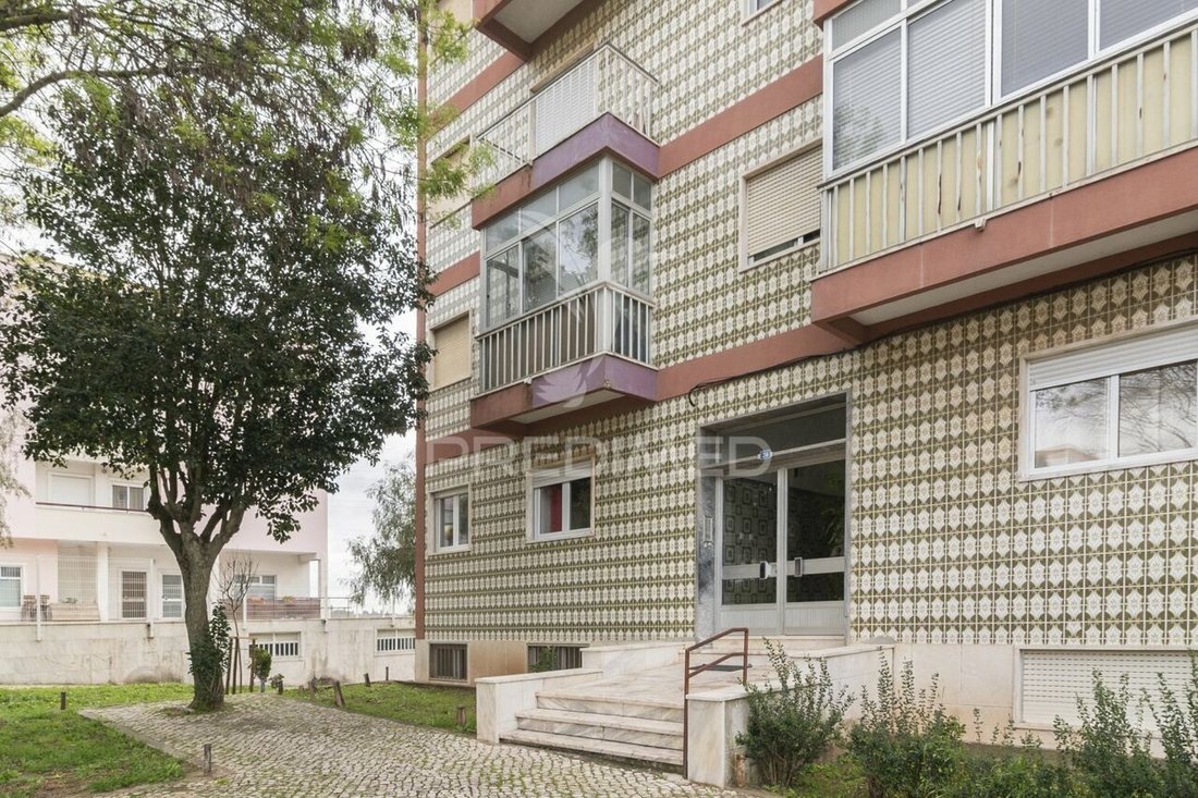 Apartment in Vialonga, Lisbon, Portugal 1 - 14047046