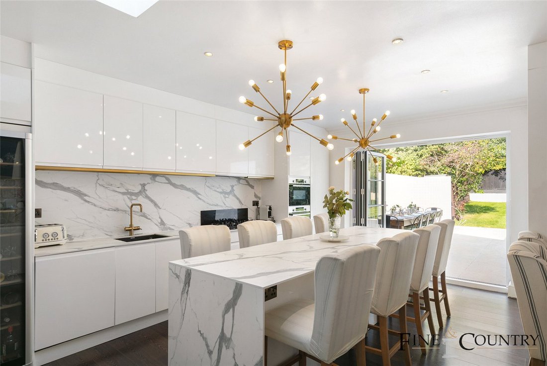 Apartment in West Hampstead, Camden, England 2 - 17676882