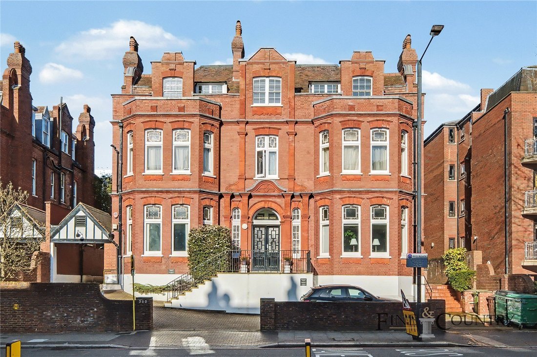 Apartment in West Hampstead, Camden, England 2 - 17676594