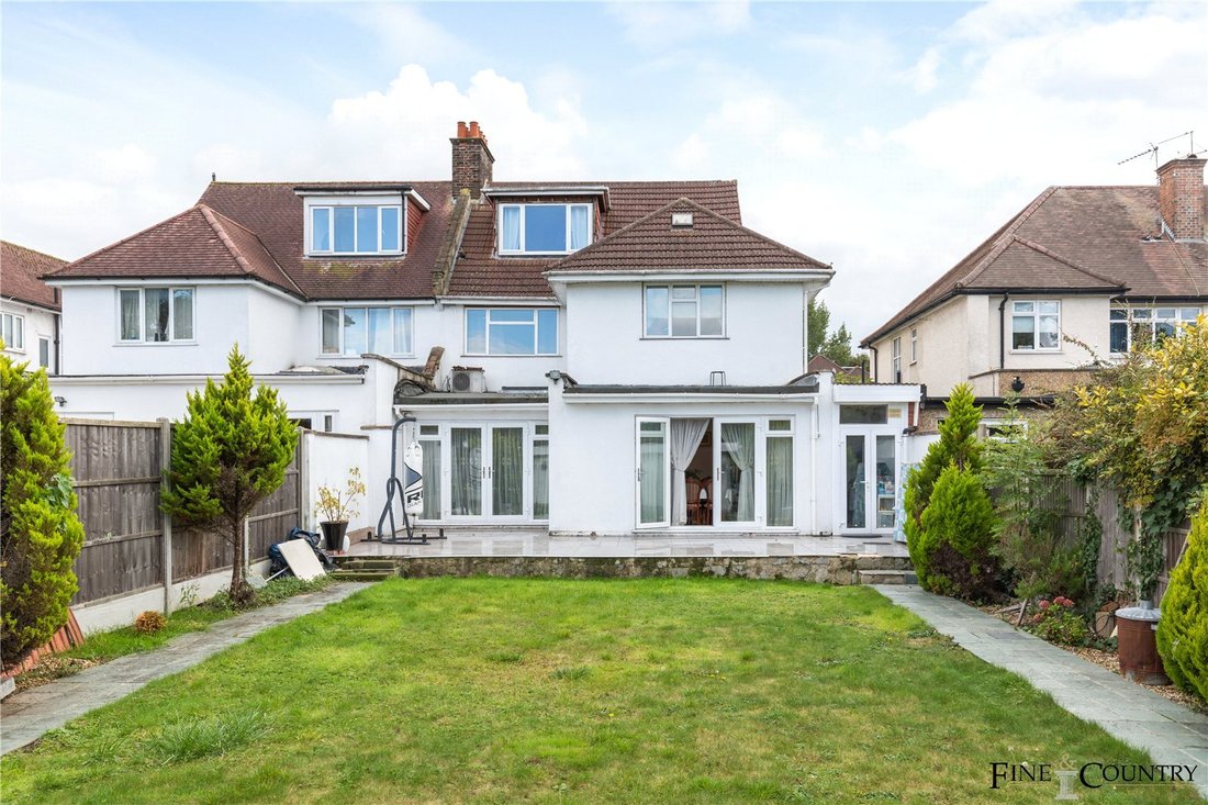 House in Brondesbury, Brent, England 5 - 17676878