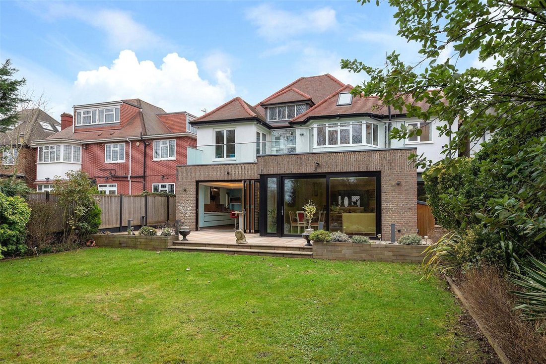 House in Brondesbury Park, Brent, England 1 - 17676952