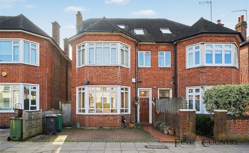 Haus in West Hampstead, Camden, England 1