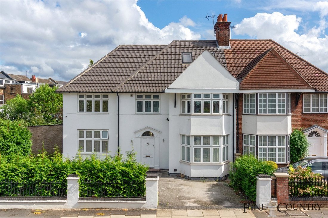 Casa a Cricklewood, Brent, Inghilterra 1 - 17676889