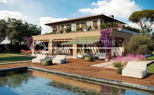 Villa in Tonfano, Pietrasanta, Italy 1