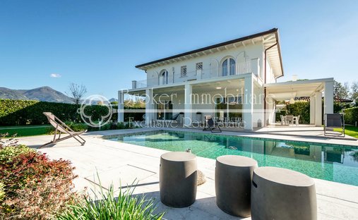 Villa in Tonfano, Pietrasanta, Italy 1
