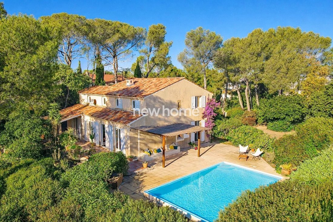 House in Aiguebonne, Saint-Raphaël, France 1 - 17504697