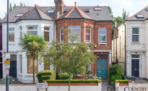 House in West Hampstead, Camden, England 1