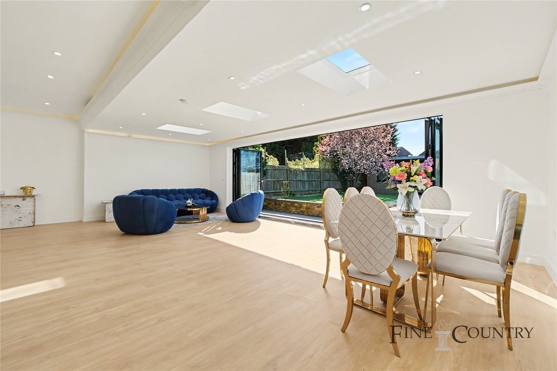 House in Cricklewood, Brent, England 5 - 17676828