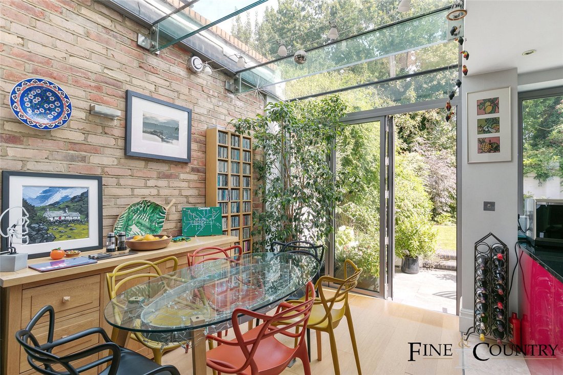 House in West Hampstead, Camden, England 2 - 17676864