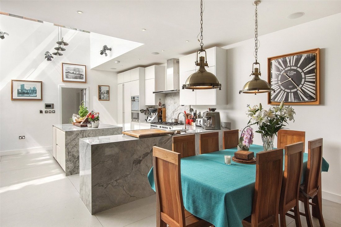 House in West Hampstead, Camden, England 5 - 17676974
