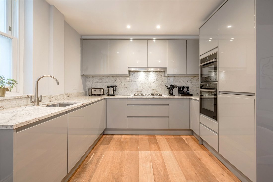 Apartment in Kilburn Park, Brent, England 5 - 17676968