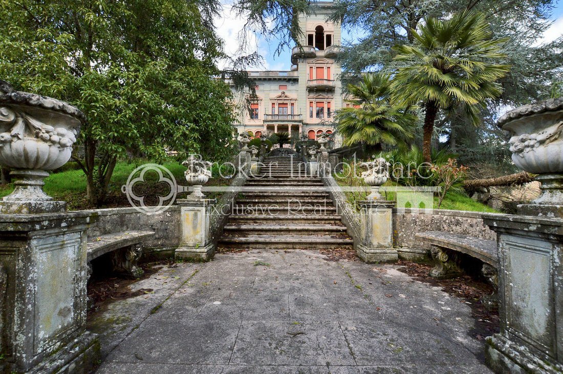 Villa in Pieve di Brancoli, Lucca, Tuscany 2 - 11439848