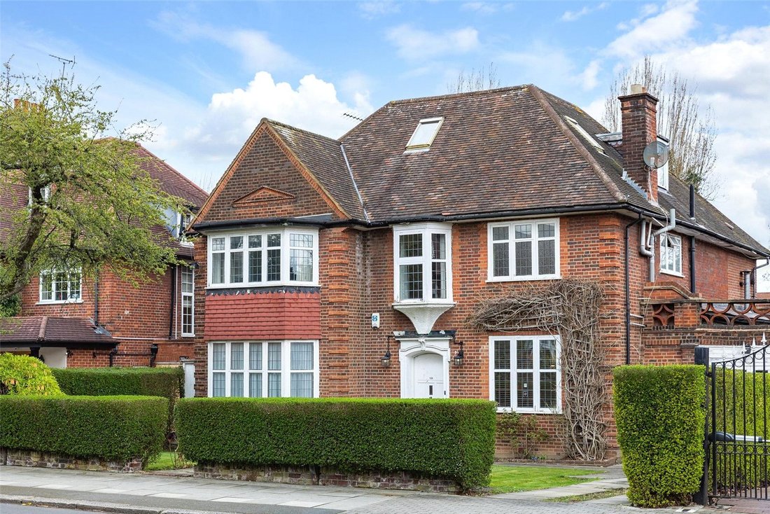 House in Cricklewood, Brent, England 1 - 17676947