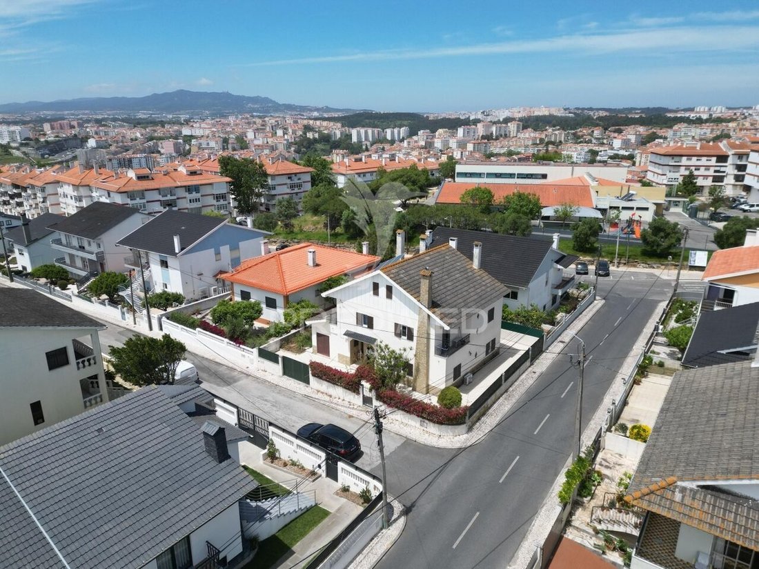 House in Agualva e Mira-Sintra, Lisbon, Portugal 1 - 15443772