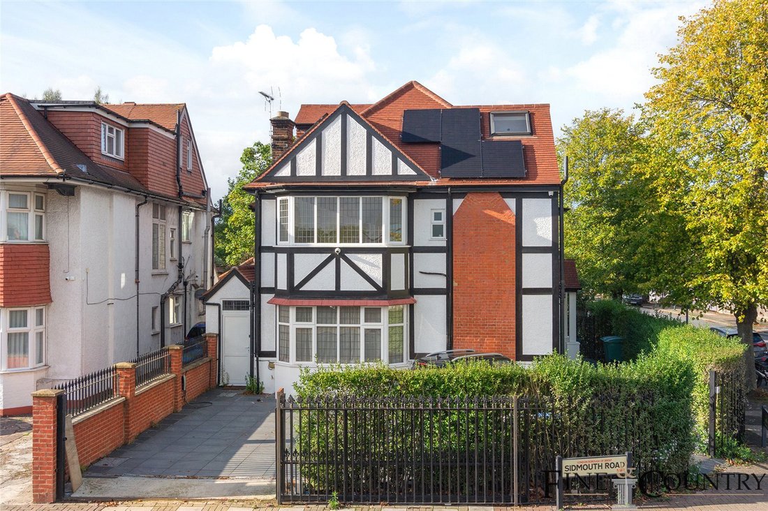 House in Brondesbury Park, Brent, England 1 - 17676875