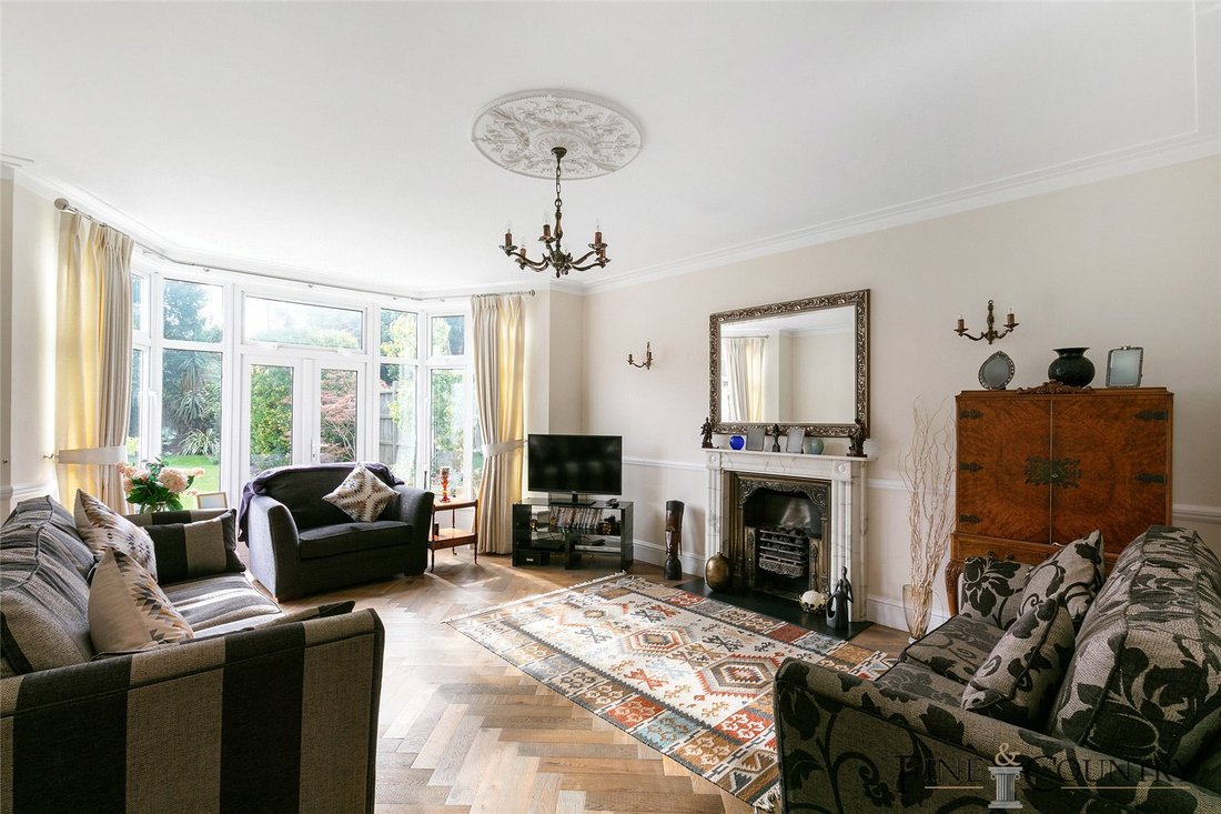 House in Brondesbury Park, Brent, England 3 - 17676929