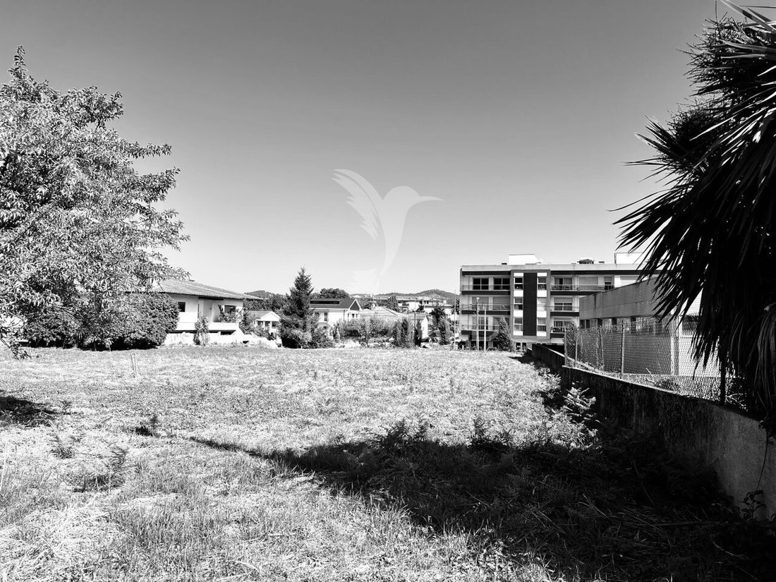 Land in Vilarinho das Cambas, Braga, Portugal 3 - 16122387