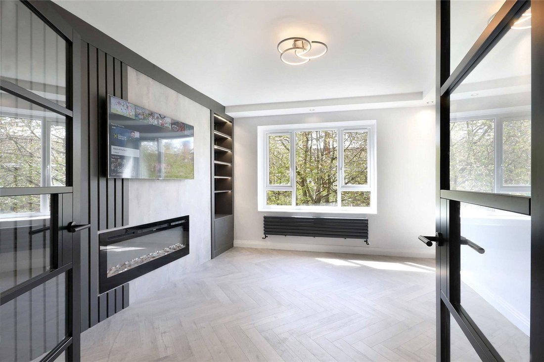 Apartment in Holland Park, Kensington And Chelsea, England 1 - 17676880