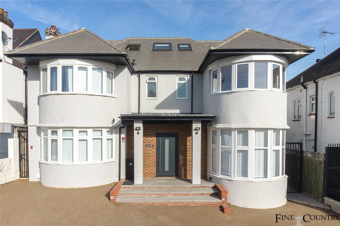 House in Brondesbury Park, Brent, England 2 - 17676926