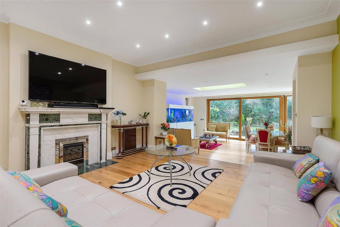House in Brondesbury Park, Brent, England 3 - 17676952