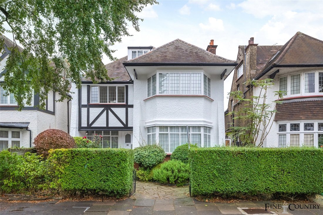 Apartment in Willesden Green, Brent, England 1 - 17676893