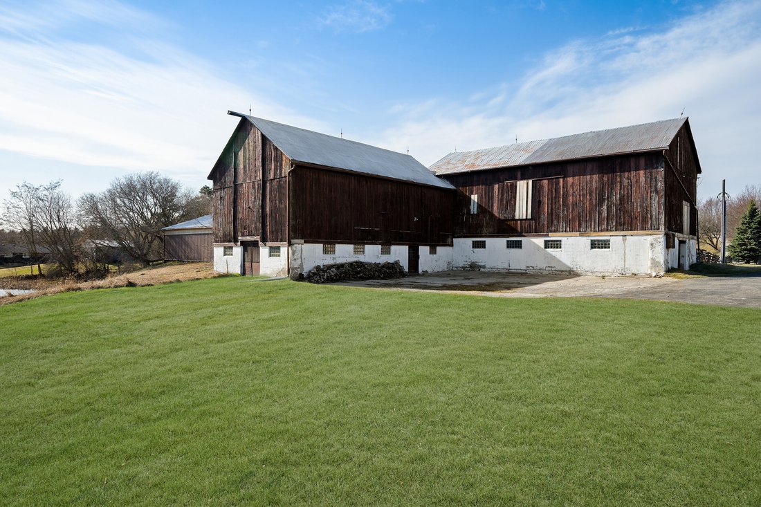 Farm Ranch in Nobleton, Ontario, Canada 4 - 17676533