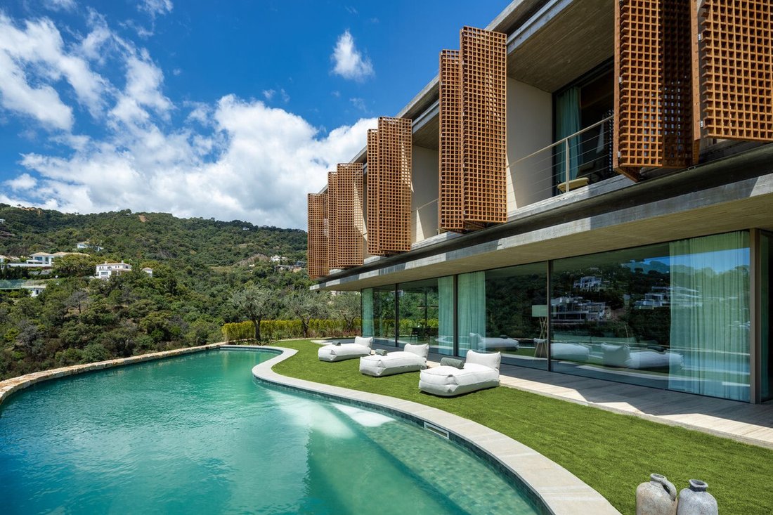 Villa in El Madroñal, Benahavis, Spain 1 - 17676640
