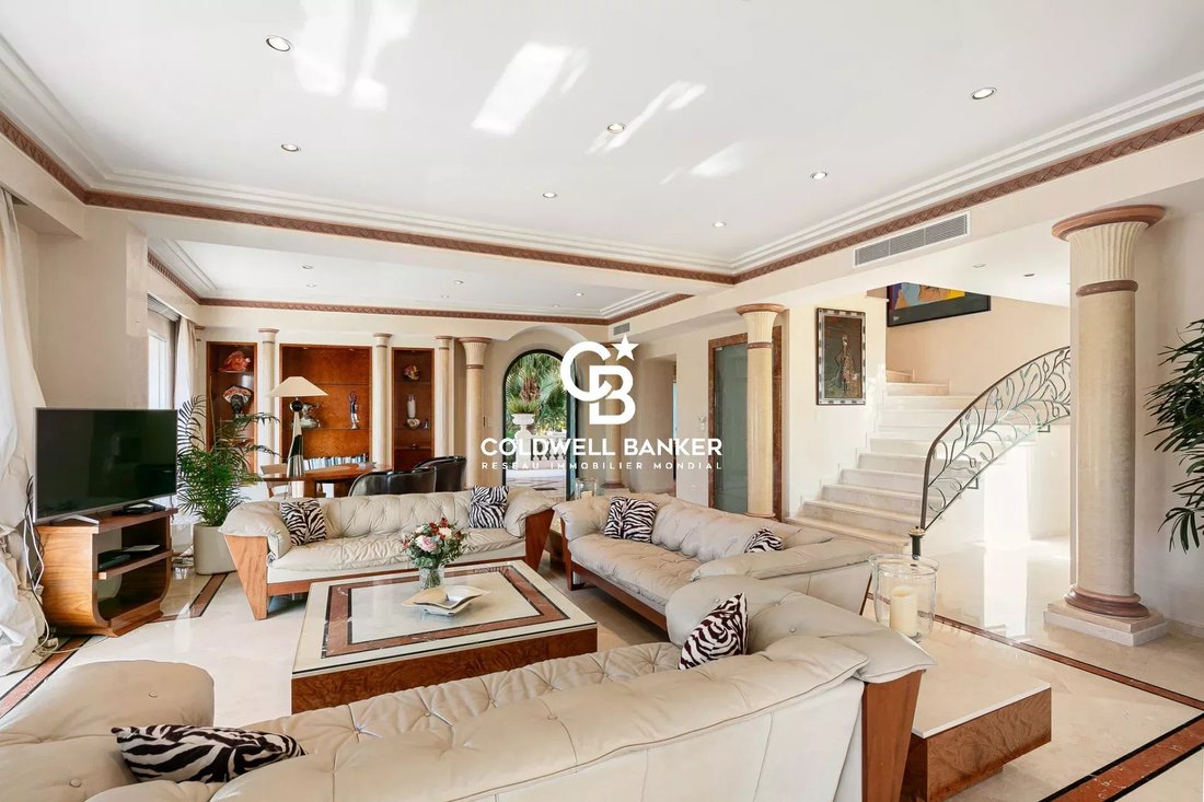 Villa in Antibes, Provence-Alpes-Côte d'Azur, France 4 - 17676548