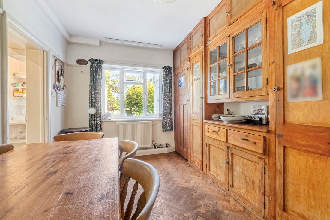 House in London Borough of Sutton, England 4 - 17676562