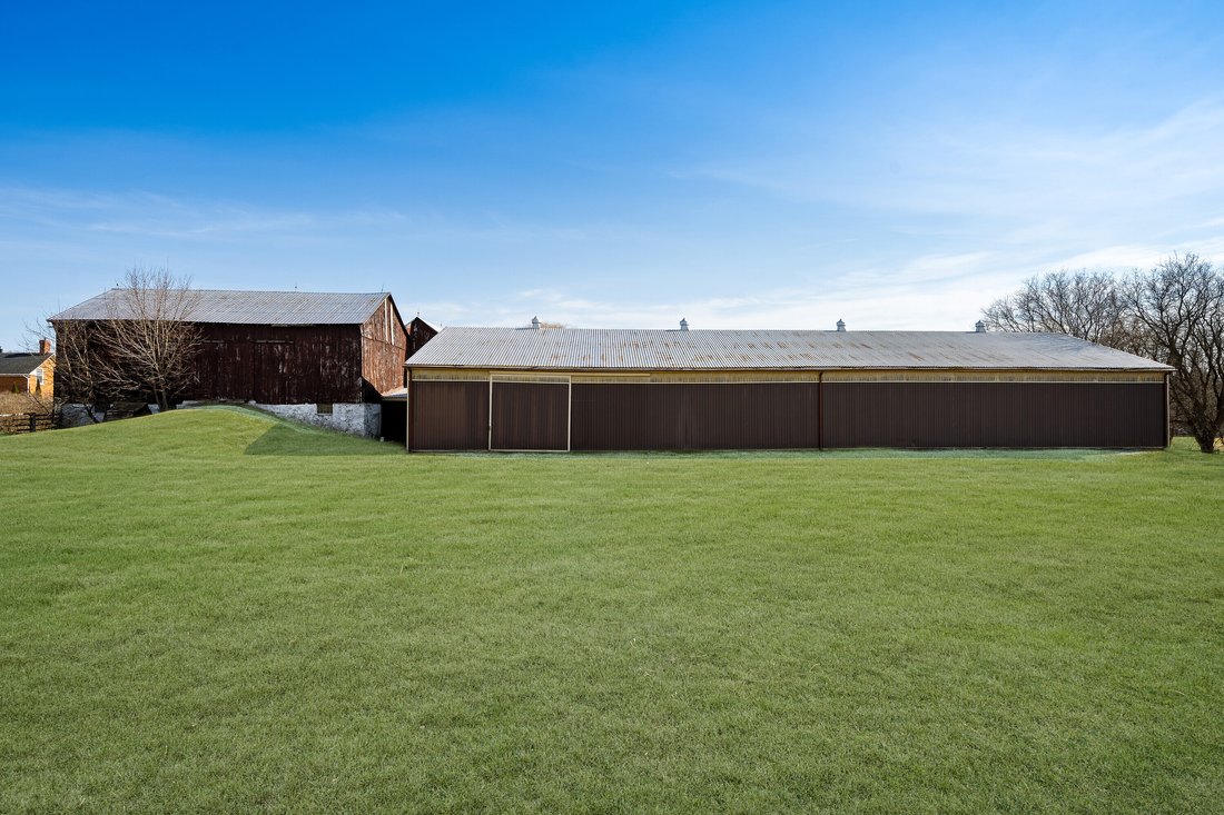 Farm Ranch in Nobleton, Ontario, Canada 5 - 17676533