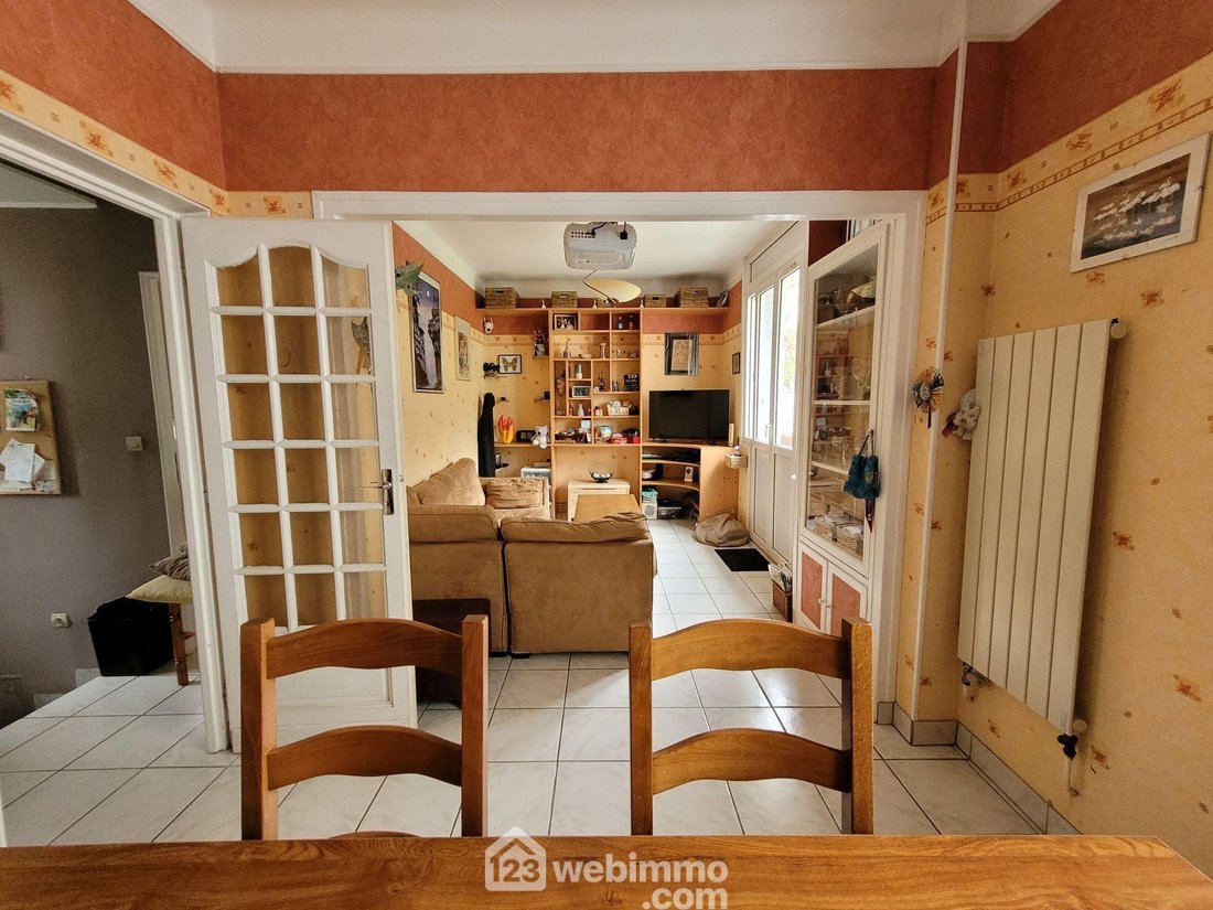 Villa in Wallon, Le Plessis-Robinson, France 5 - 17676750