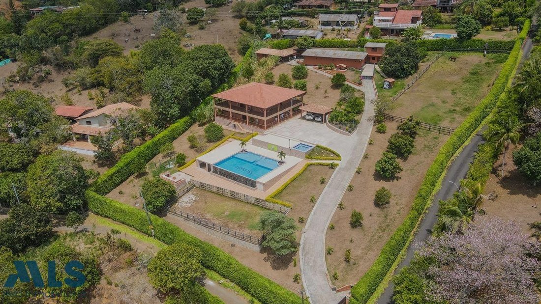 Finca in Vereda Curazao, Antioquia, Colombia 1 - 17676560
