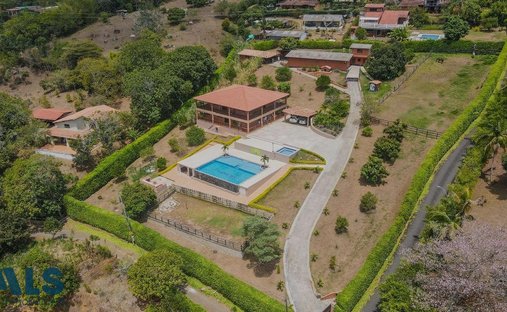 Finca in Vereda Curazao, Antioquia, Colombia 1